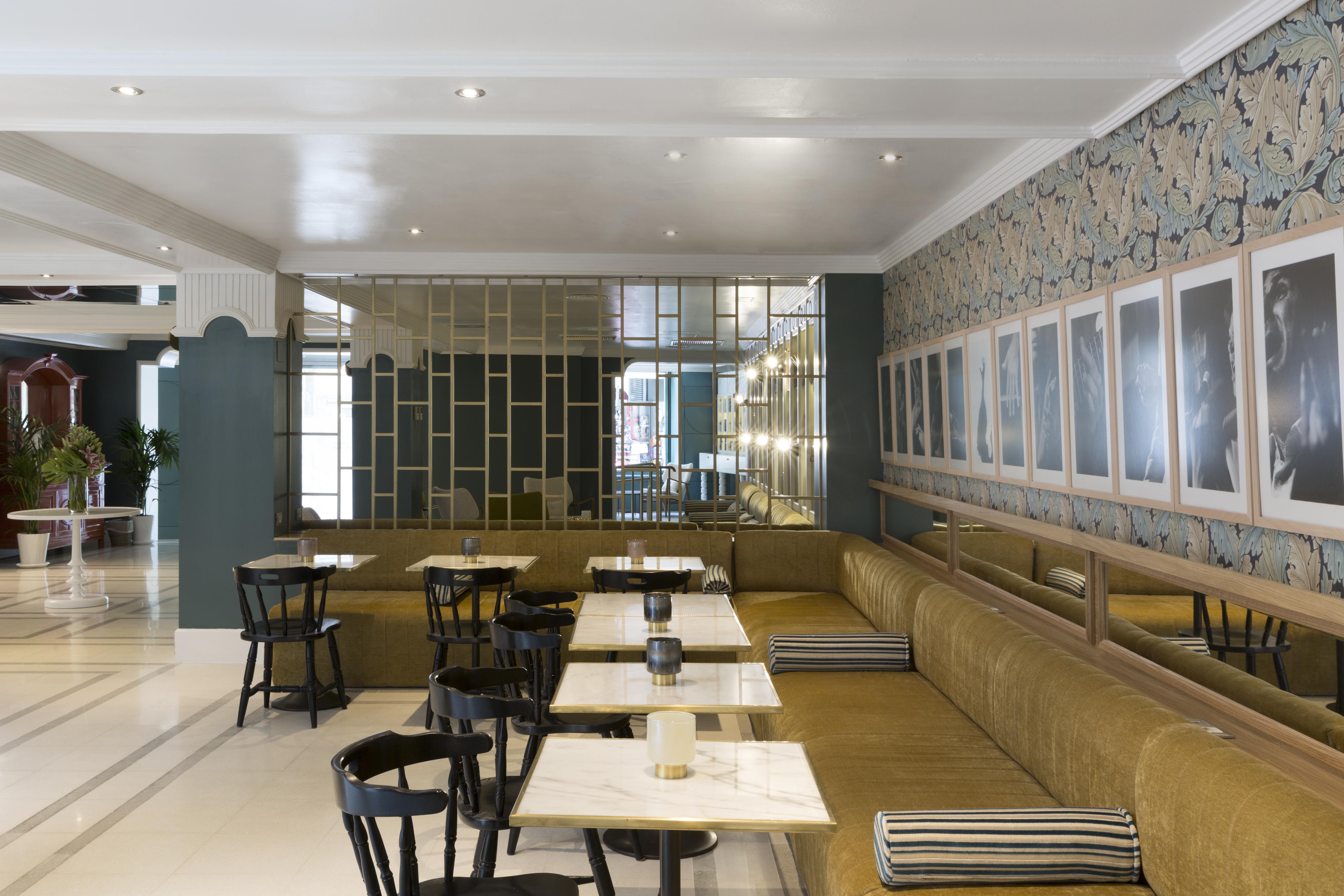 Petit Palace Puerta De Triana Севилья Экстерьер фото