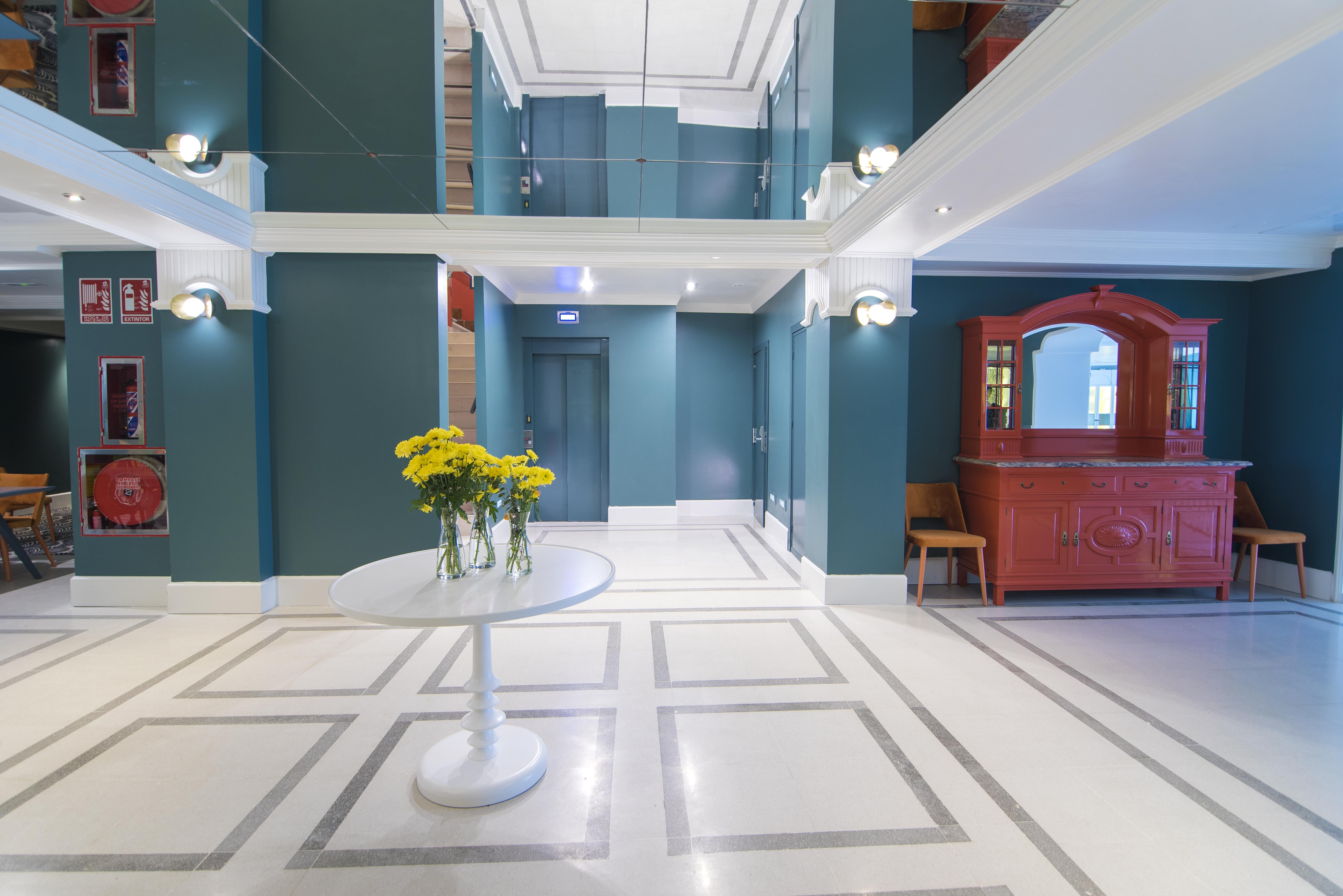 Petit Palace Puerta De Triana Севилья Экстерьер фото