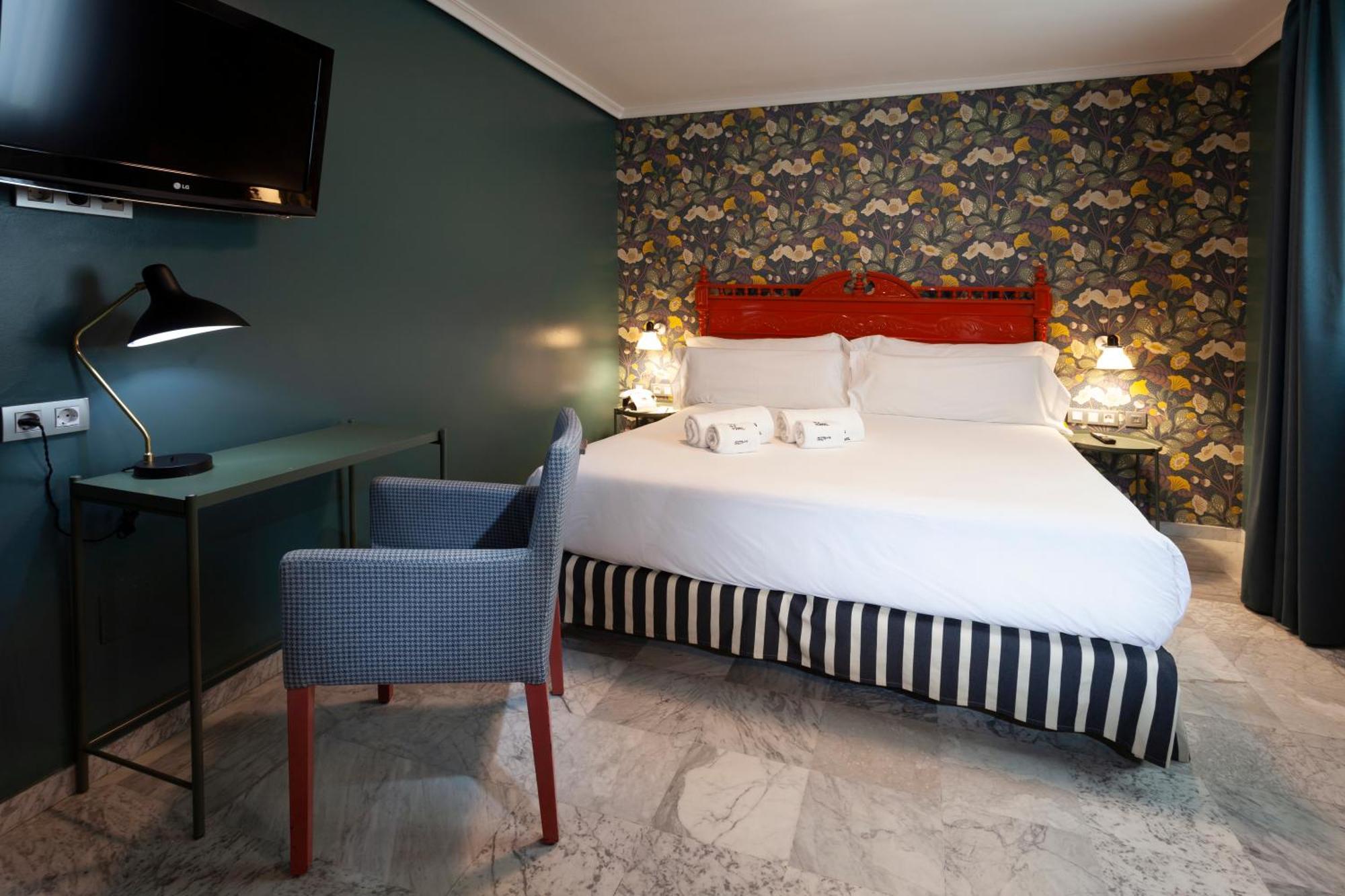 Petit Palace Puerta De Triana Севилья Экстерьер фото